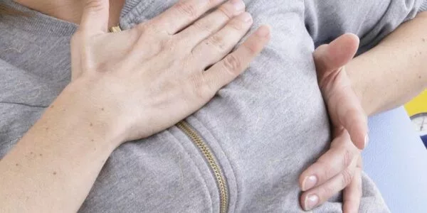 دلیل افتادگی سینه بعد از پروتز سینه